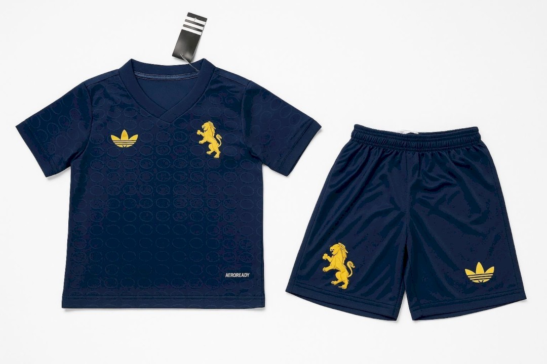 ‏Juventus Third 24 - 25