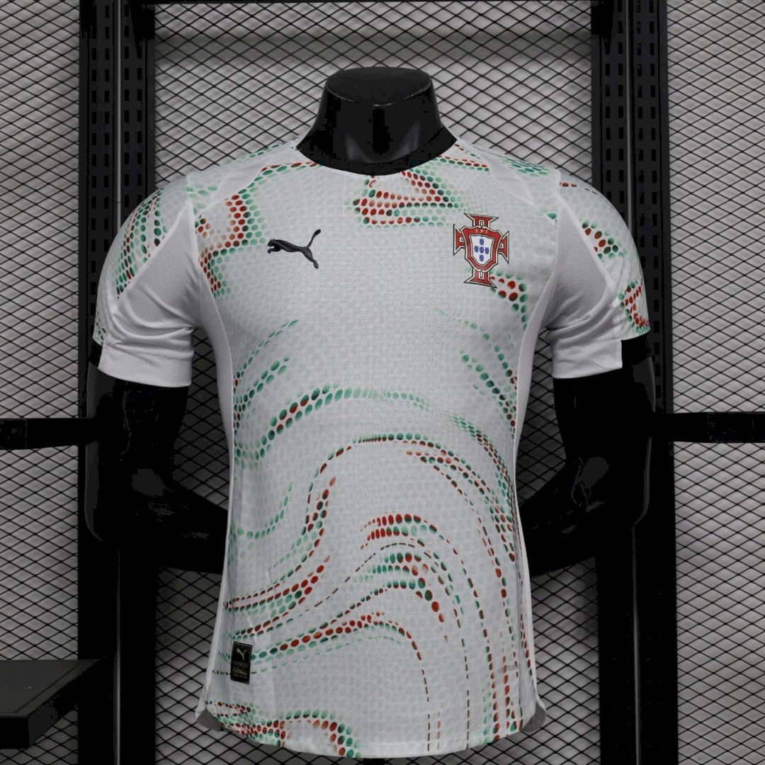 Portugal Away 25 - 26