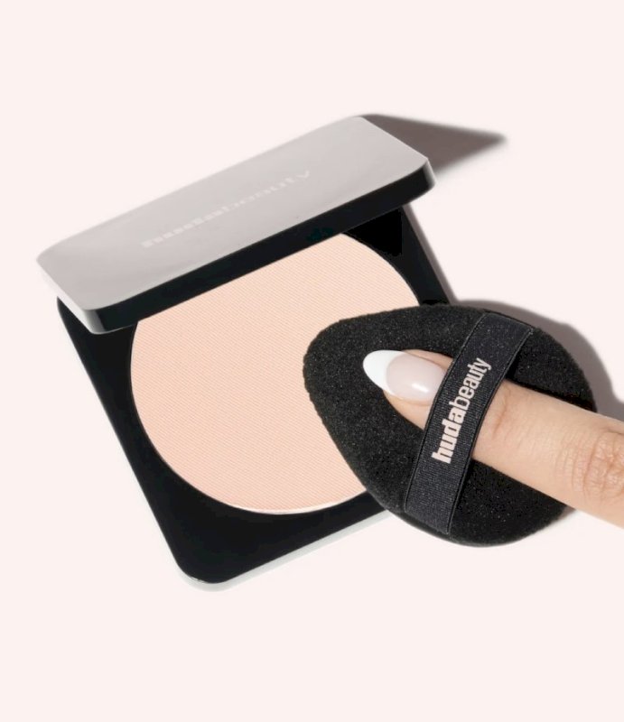 Huda beauty easy bake marshamllo puff  and sponge