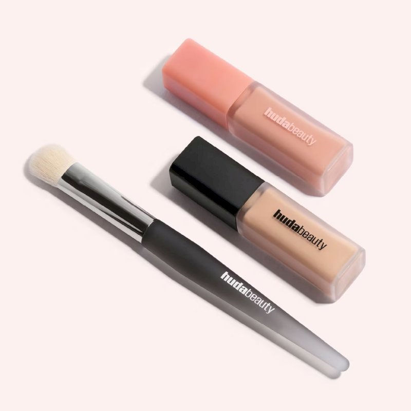 huda beauty undereye buff brush