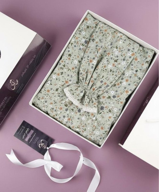 مشمر صلاة من قماش الكودري الذي يتميز بالنعومة في الملمس - المقاس 175 سم..