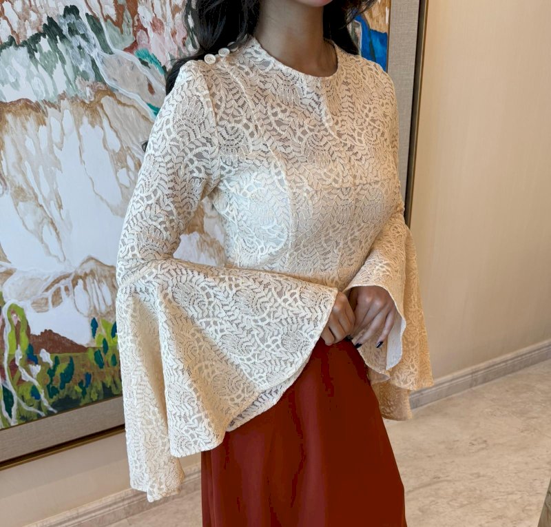 Lace creamy crop top 3 148