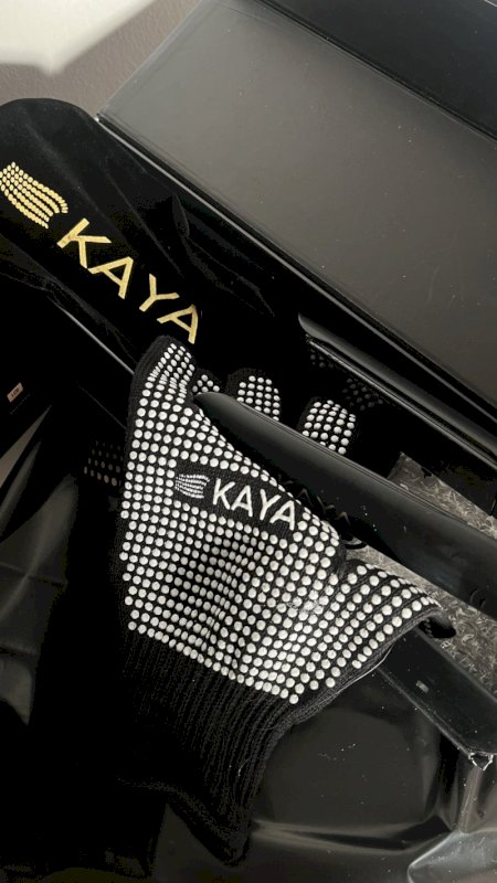KAYA hair straightener and curler